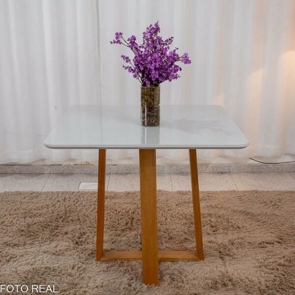 Mesa de Jantar Bali 90x90 Vidro Off/Base Madeira - Minas Plac + 4 Cad. Lisboa Veludo Marrom 509 Madeira Art Assento - Entregue Montada